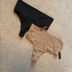 SKIMS smoothing thongs